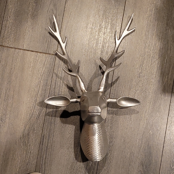 Other - Silver Deer Head Wall Decor 12 X 20
